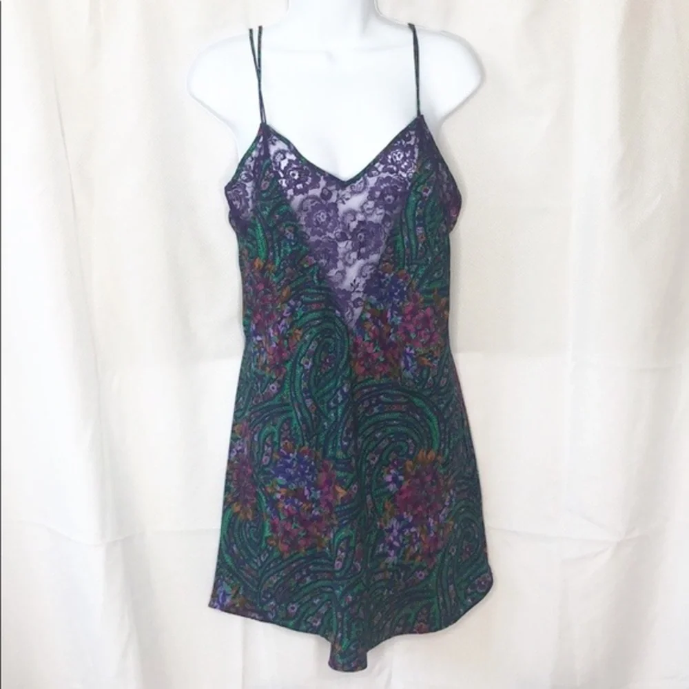 Victoria’s Secret vintage gold label chemise L